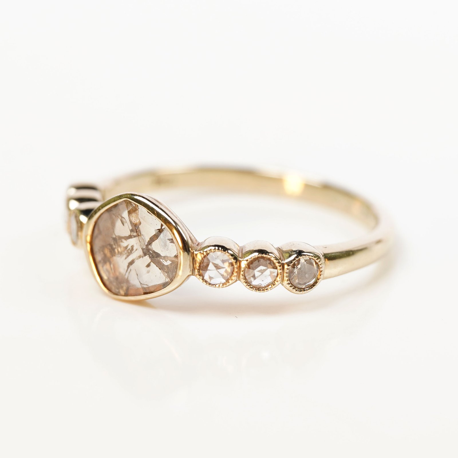 Private Horizon - Image 3